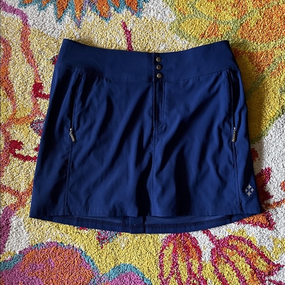 JOFIT SIGNATURE GOLF SKORT SIZE 12 - Picture 4 of 10